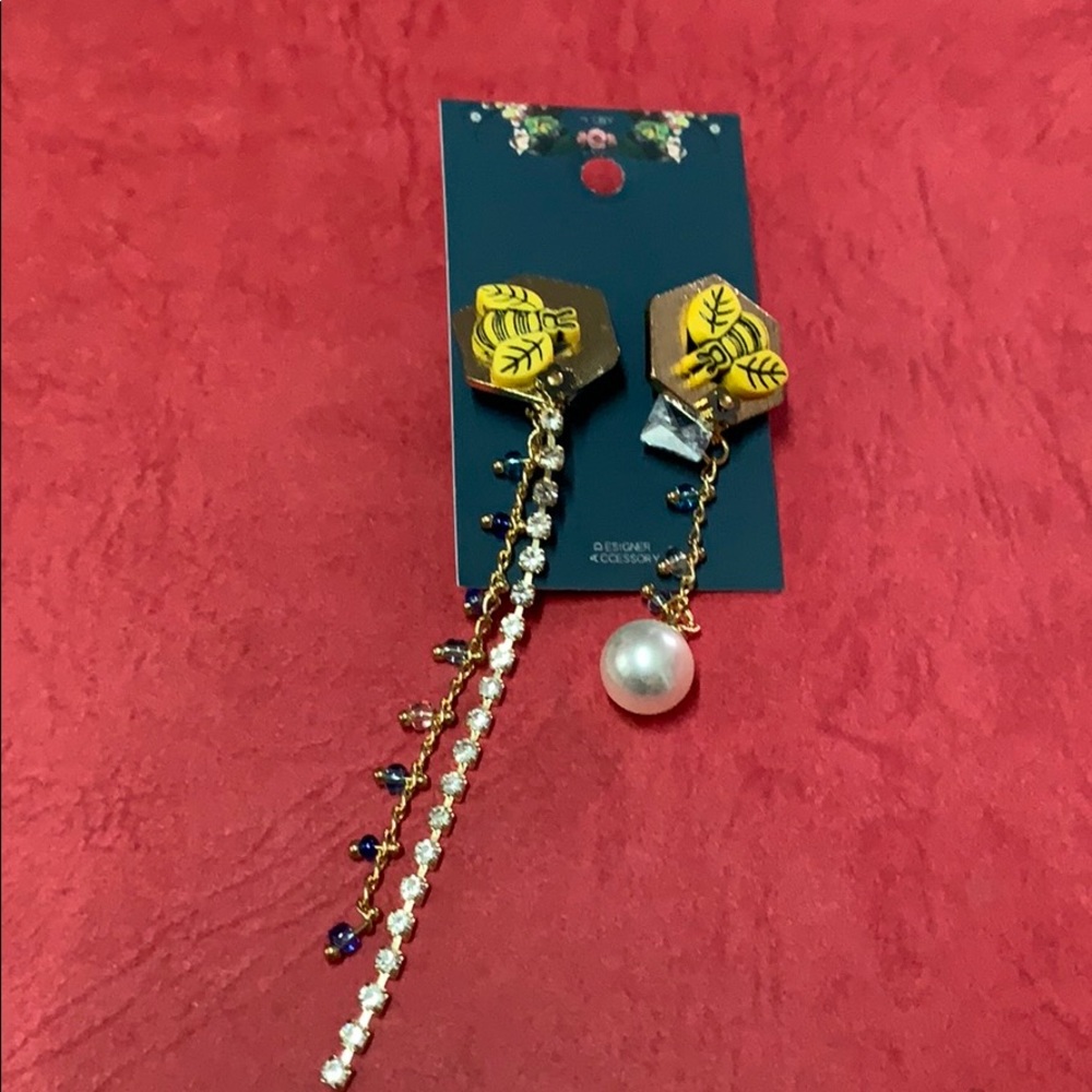 Elegant earrings